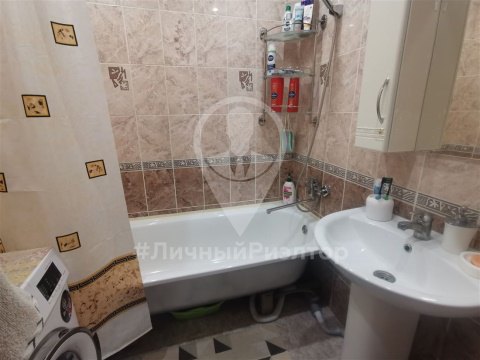 2-к квартира, 5/5 эт., 58м²